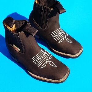 ( Boys ) Brown Leather Boots.